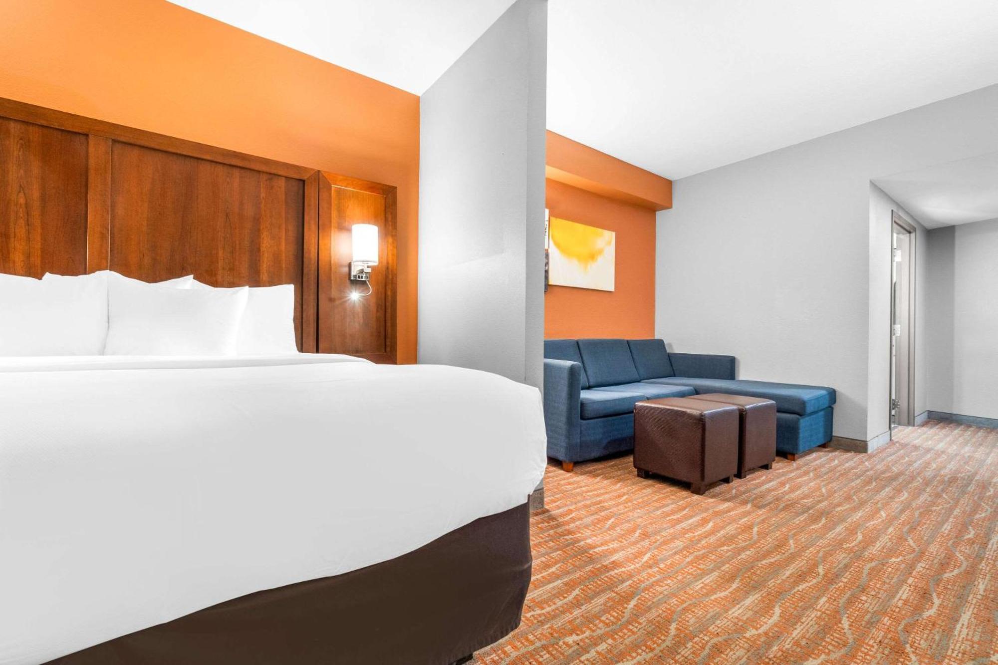 Comfort Suites Jackson I-40 Exteriör bild