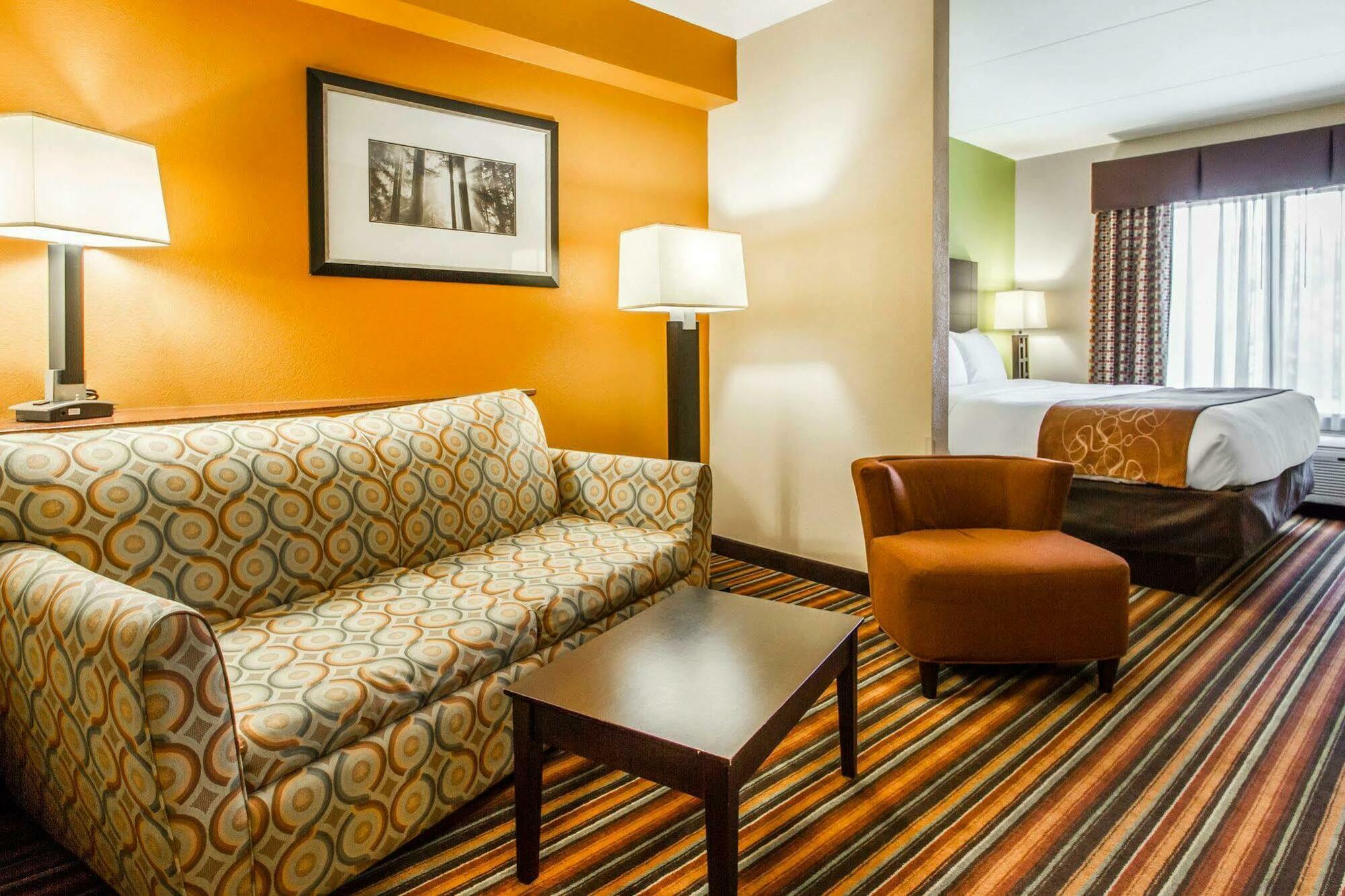 Comfort Suites Jackson I-40 Exteriör bild
